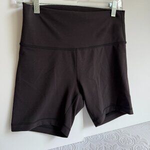 Lululemon Black Wunder Under High-Rise Bike Short 6" Size 10
